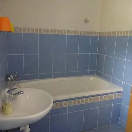 Pod Donovalmi Penzión pre hostí