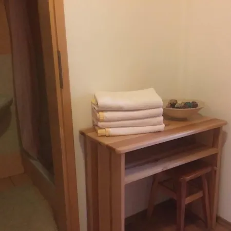 Pod Donovalmi Penzión pre hostí *